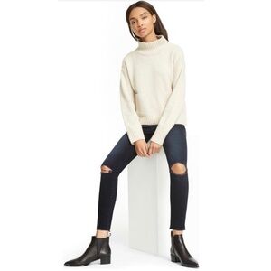 FRAME Le High Skinny Distressed Jeans in Sterling Wash 30